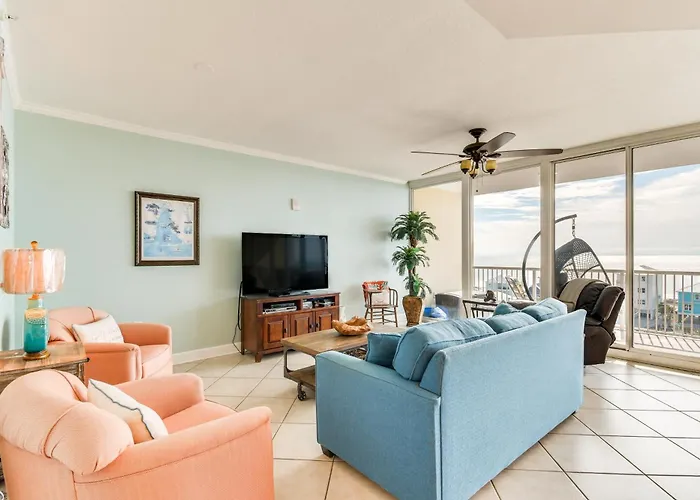 Beachfront W/ Community Pool! * Gulf Shores